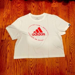 Women’s T-shirt/crop top